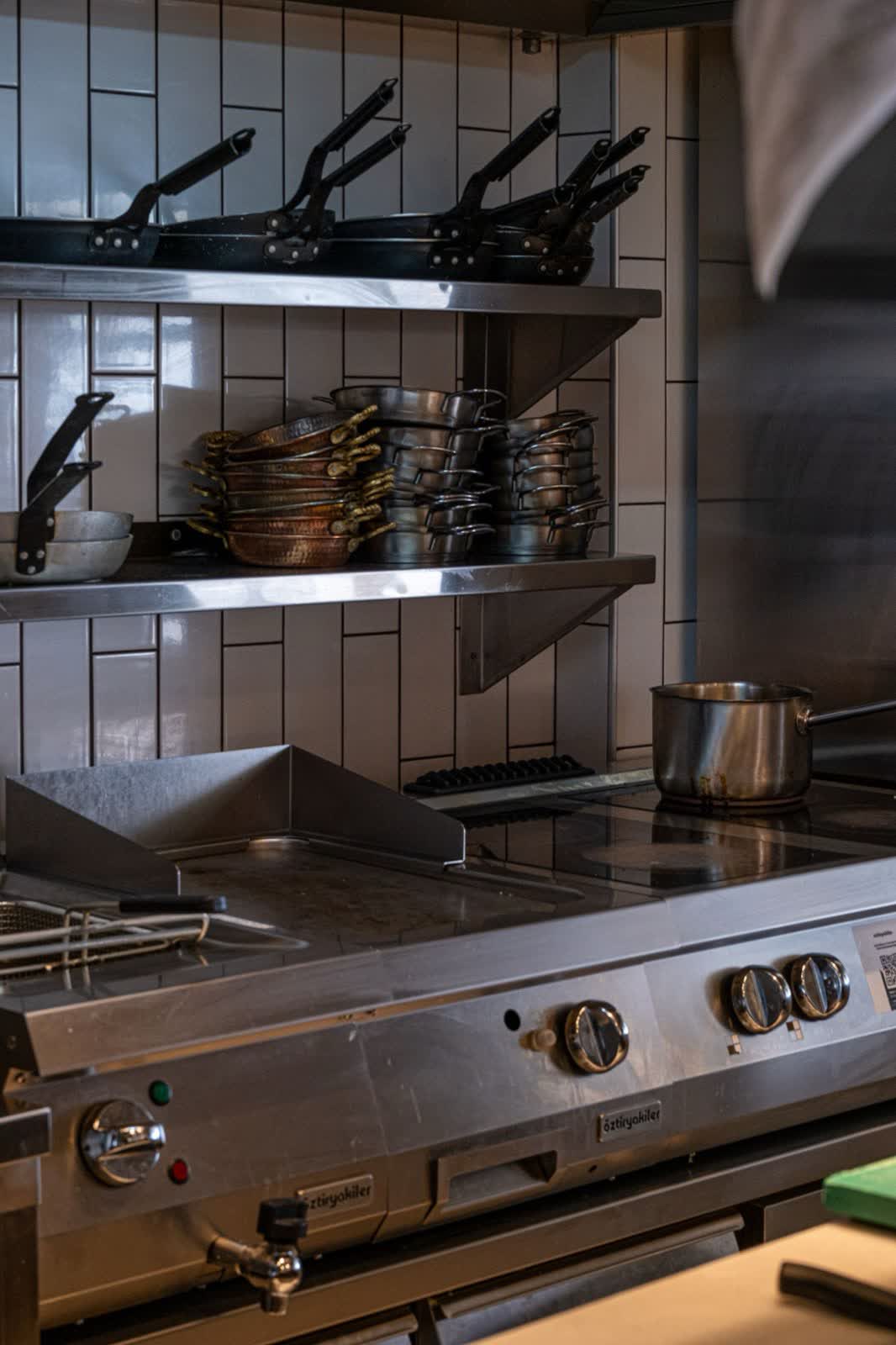 Stainless steel commercial kitchen equipment